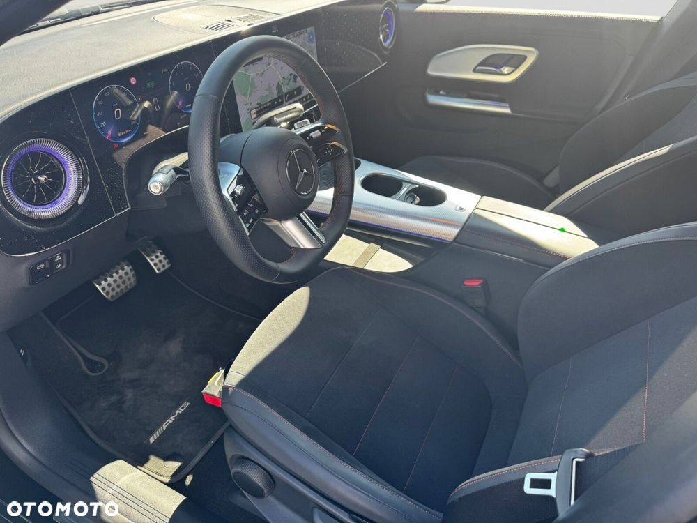 Mercedes-Benz CLA 200 mHEV 8G-DCT - 11
