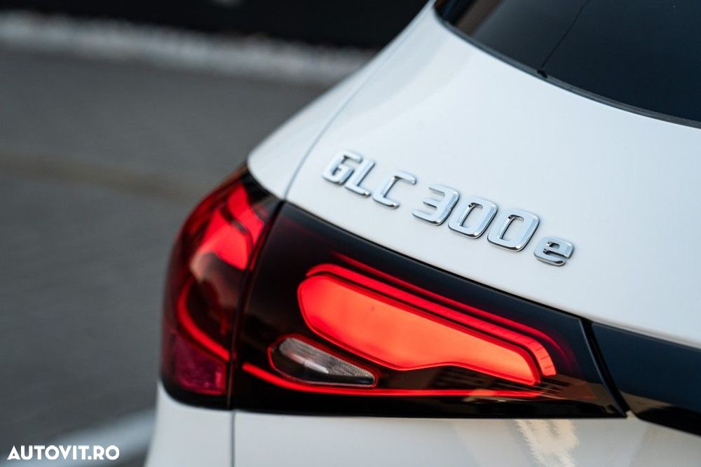 Mercedes-Benz GLC - 12