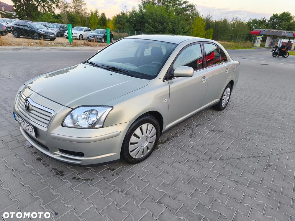 Toyota Avensis 1.6 VVT-i Luna - 2