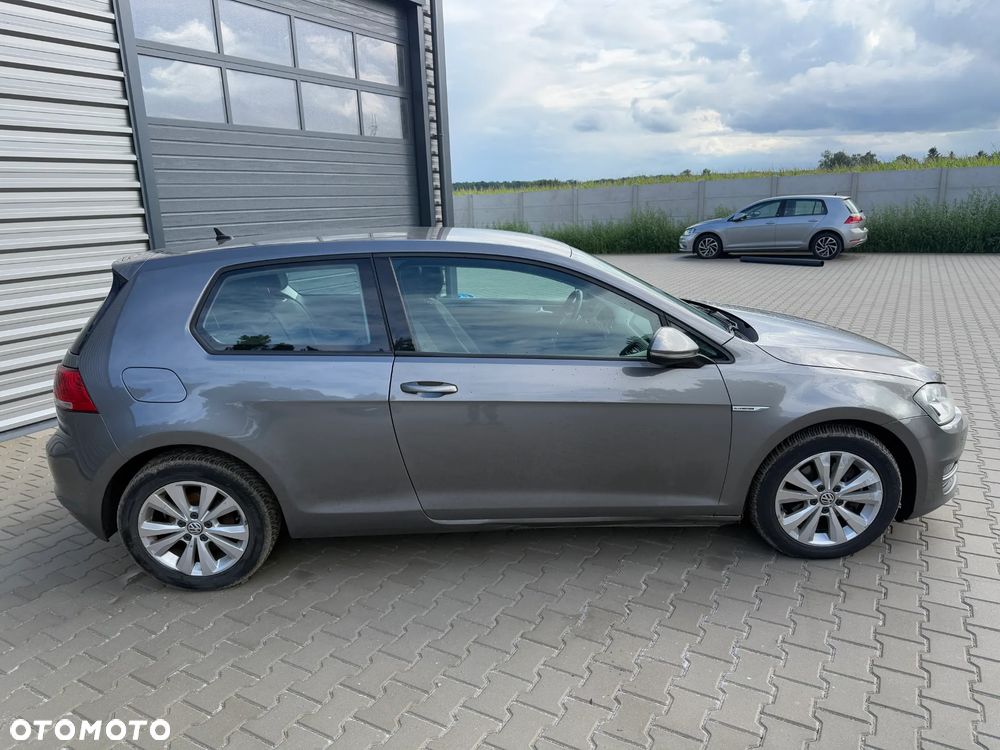 Volkswagen Golf - 8