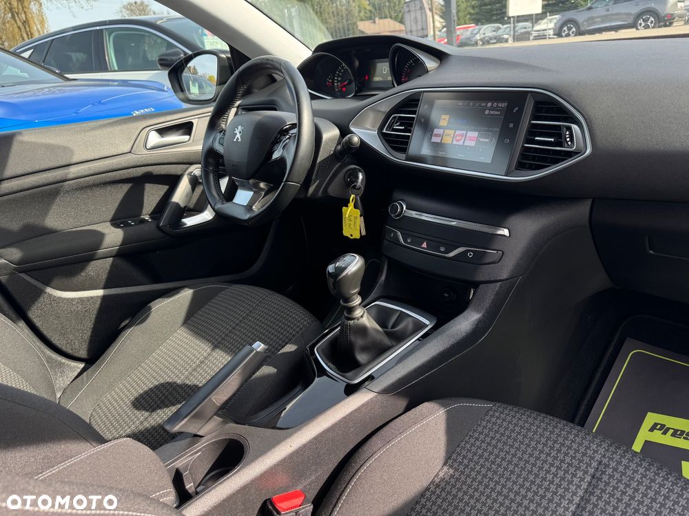 Peugeot 308 BlueHDi FAP 130 Stop & Start Allure - 24