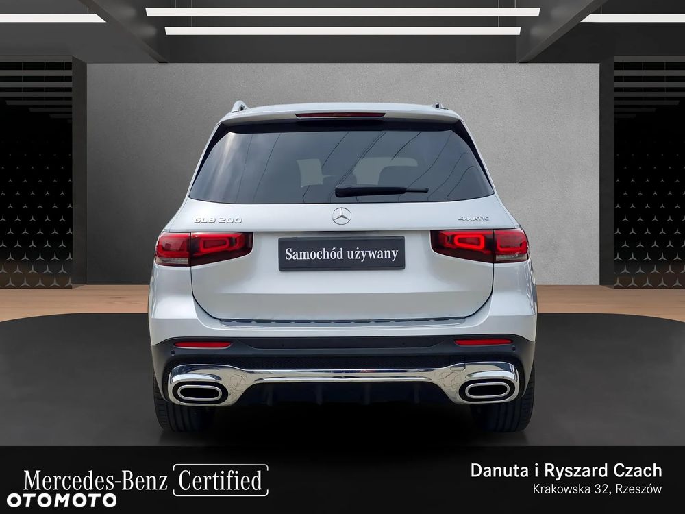 Mercedes-Benz GLB 200 4-Matic AMG Line 8G-DCT - 4