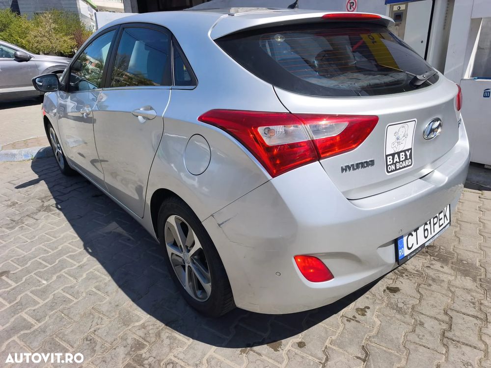 Hyundai i30 1.6 GDI Highway+ Aut. - 13