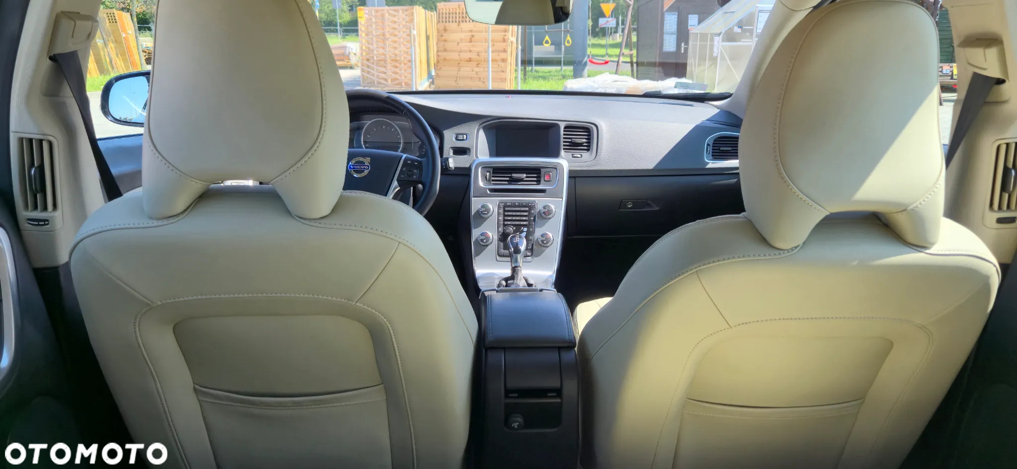 Volvo V60 Cross Country T5 AWD Summum - 11