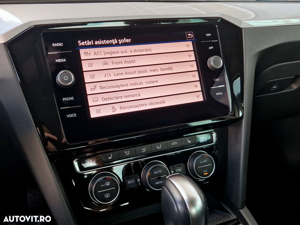 Volkswagen Passat - 22