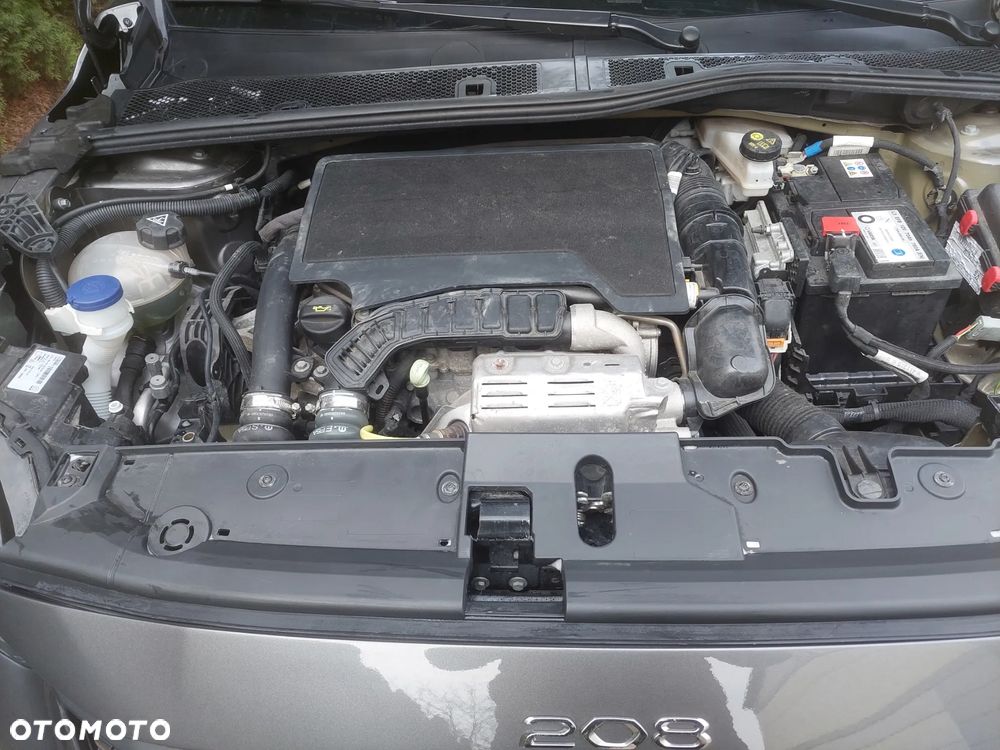 Peugeot 208 - 19
