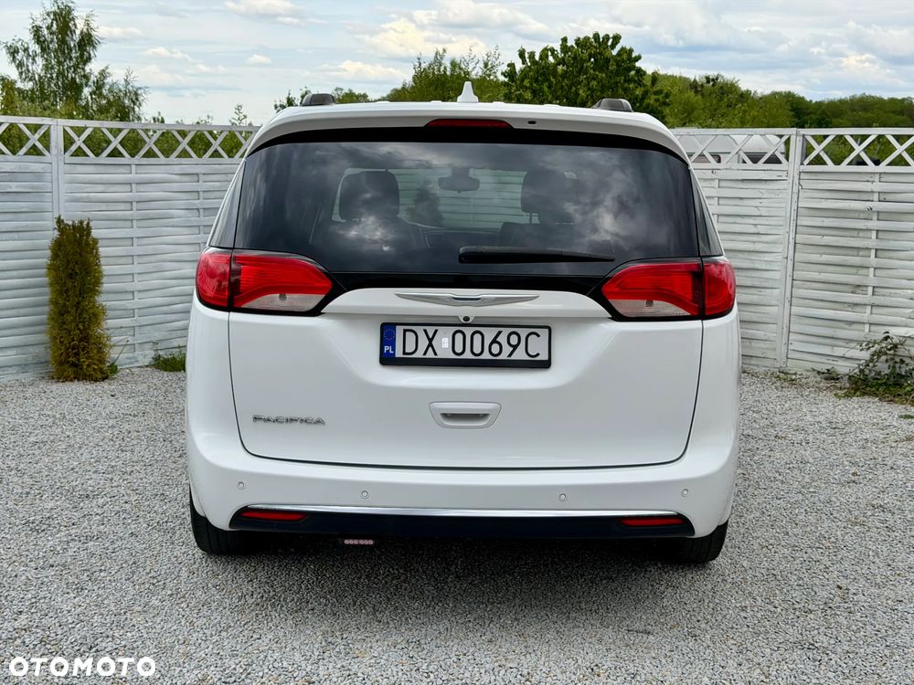 Chrysler Pacifica - 27
