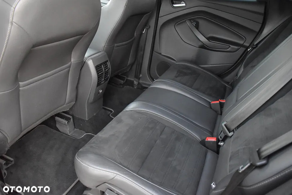 Ford Kuga 1.5 EcoBlue FWD ST-Line X - 35