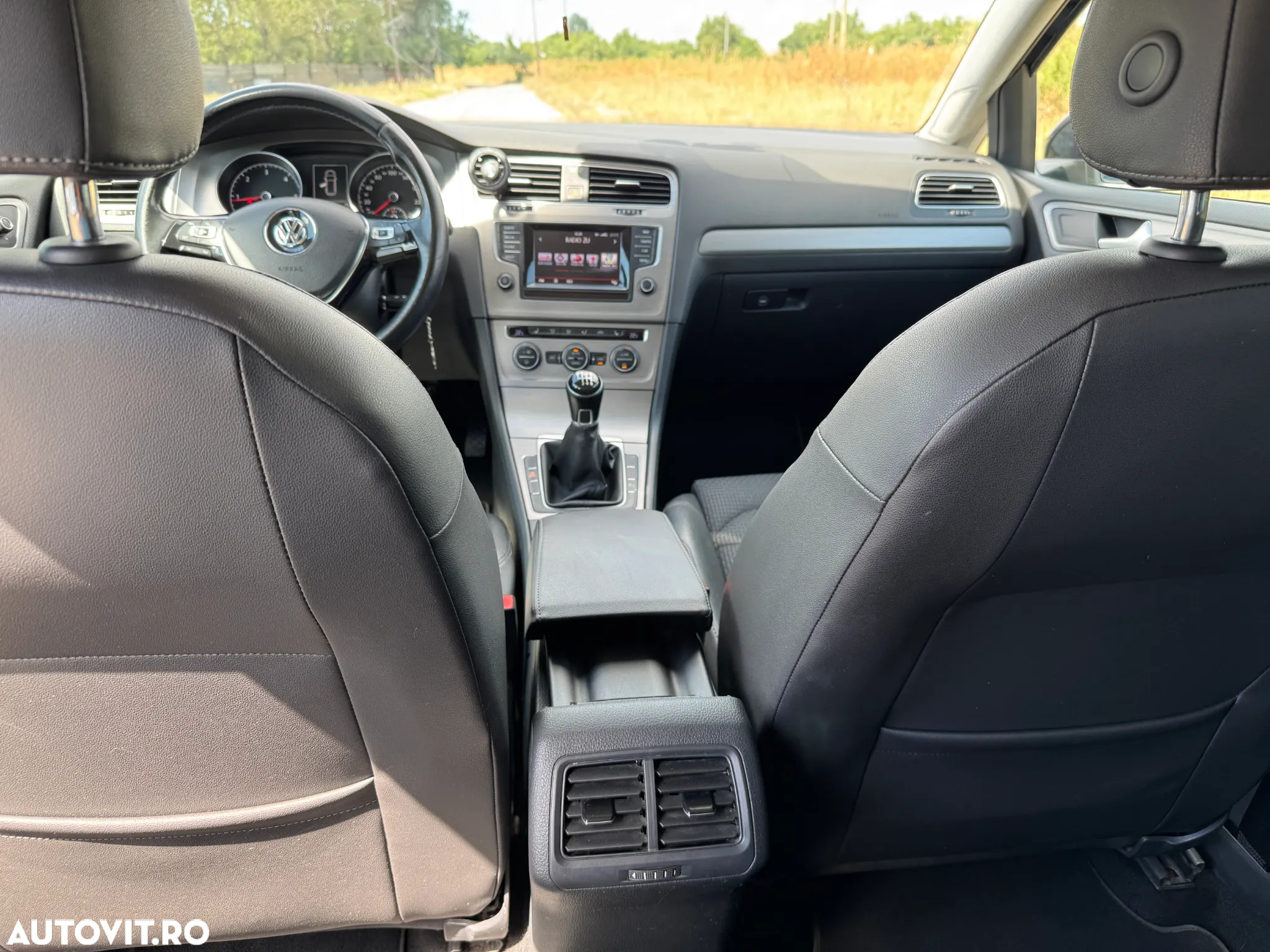 Volkswagen Golf 2.0 TDI DPF BMT Comfortline - 14