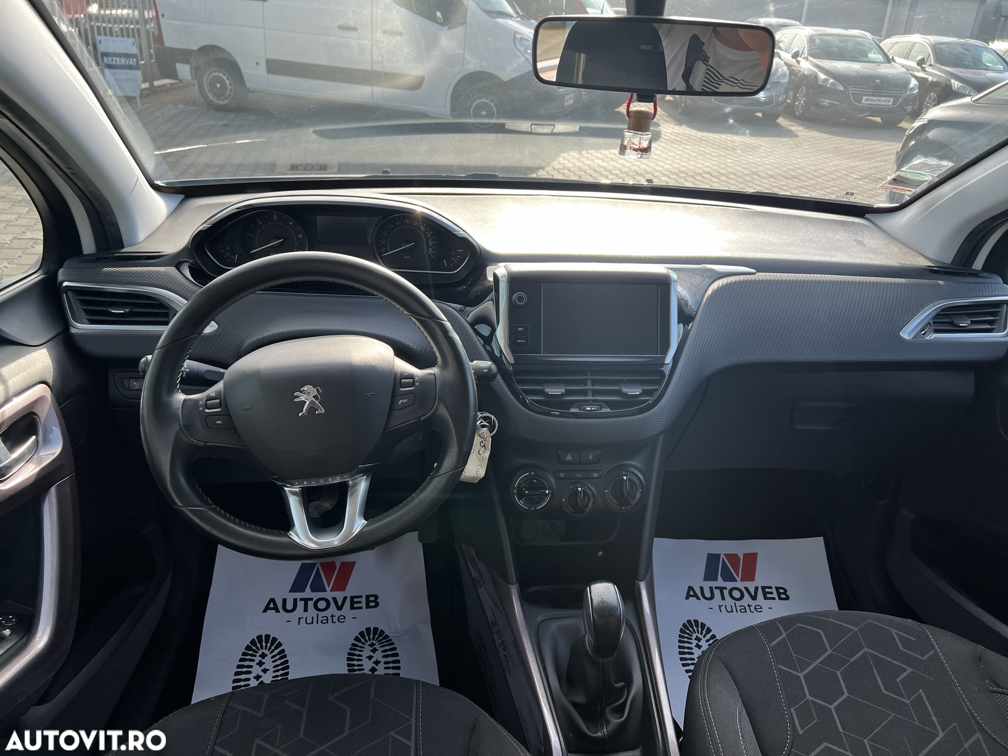 Peugeot 2008 - 7