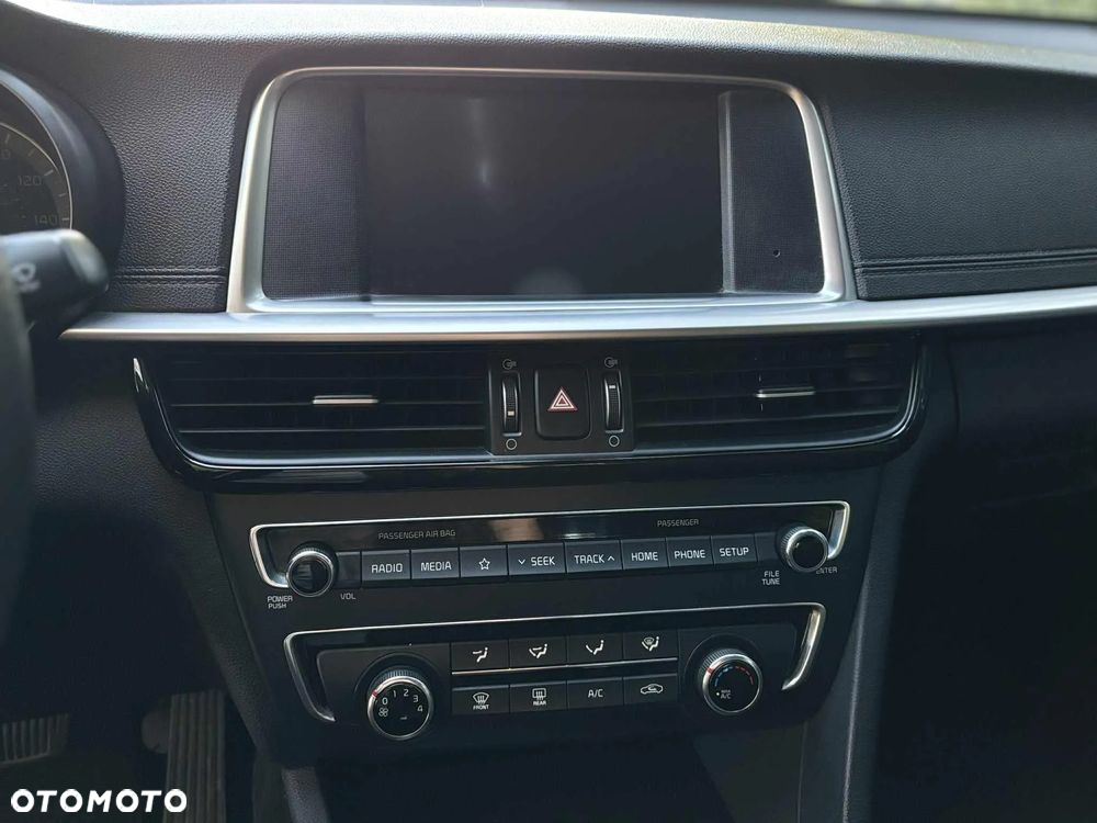 Kia Optima - 16