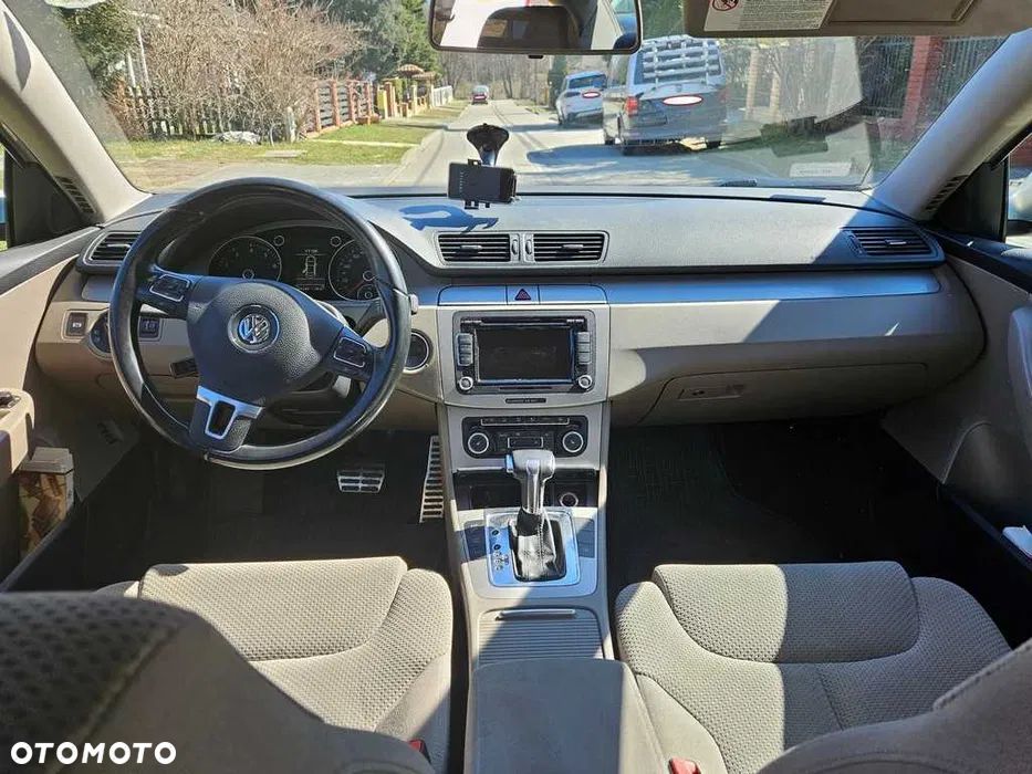 Volkswagen Passat 2010 photo 3