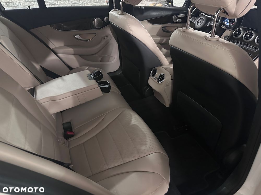 Mercedes-Benz Klasa C 300 7G-TRONIC - 34