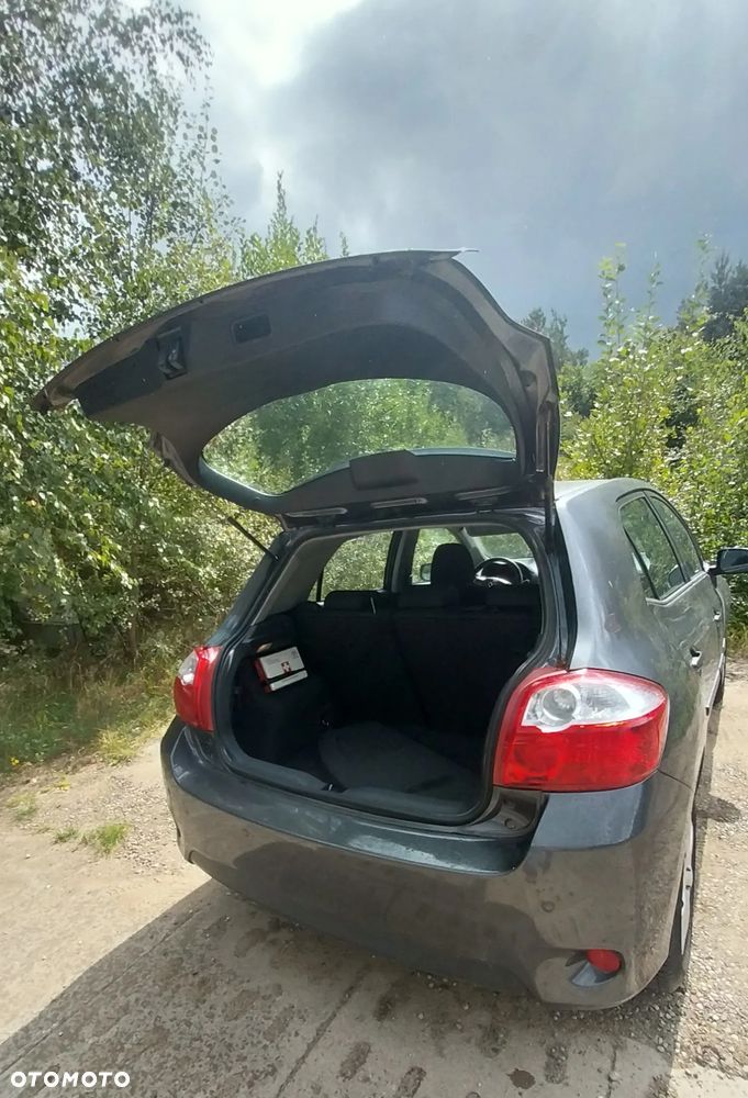 Toyota Auris - 12