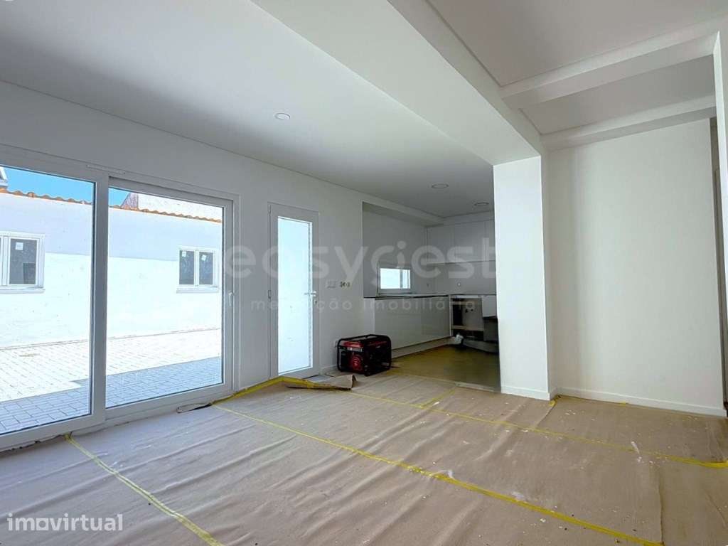 Moradia Geminada T3 Nova com Garagem, no Montijo - Grande imagem: 5/33