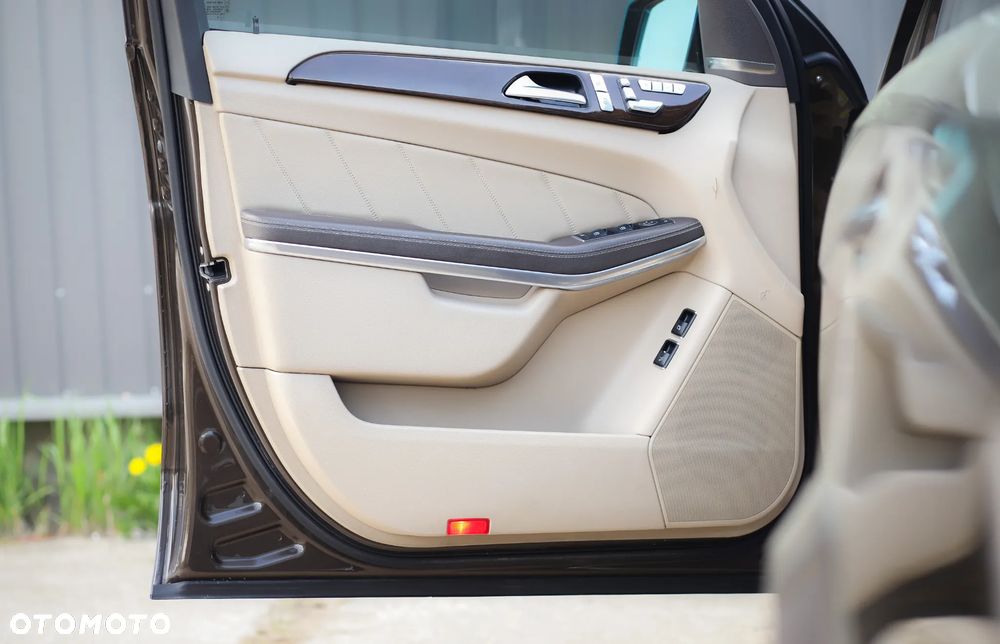 Mercedes-Benz GL 450 4Matic 7G-TRONIC - 29