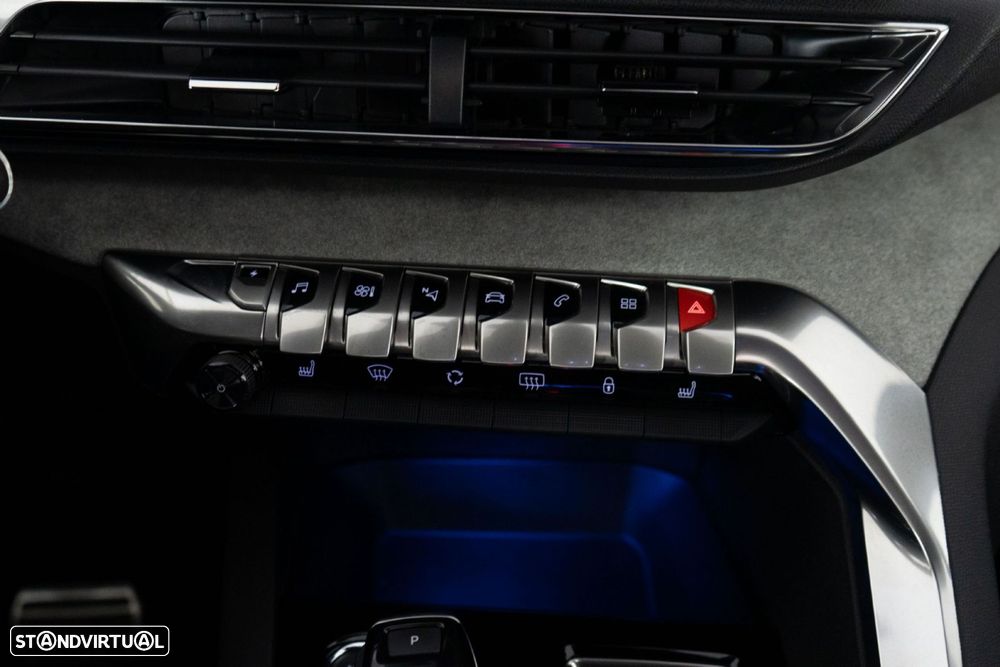 Peugeot 3008 1.6 Hybrid GT Pack e-EAT8 - 32