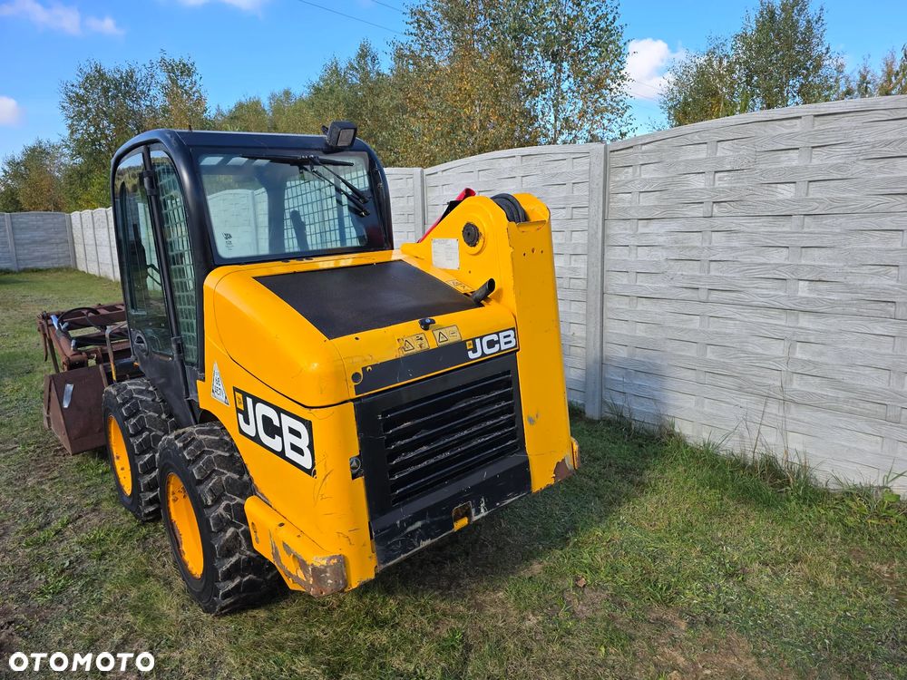 JCB - 6