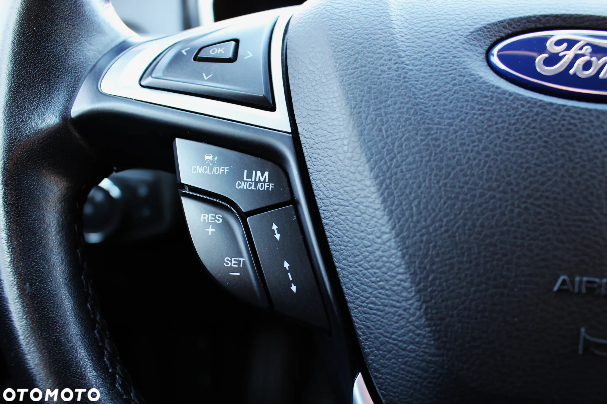 Ford Mondeo 2.0 EcoBlue Titanium - 34
