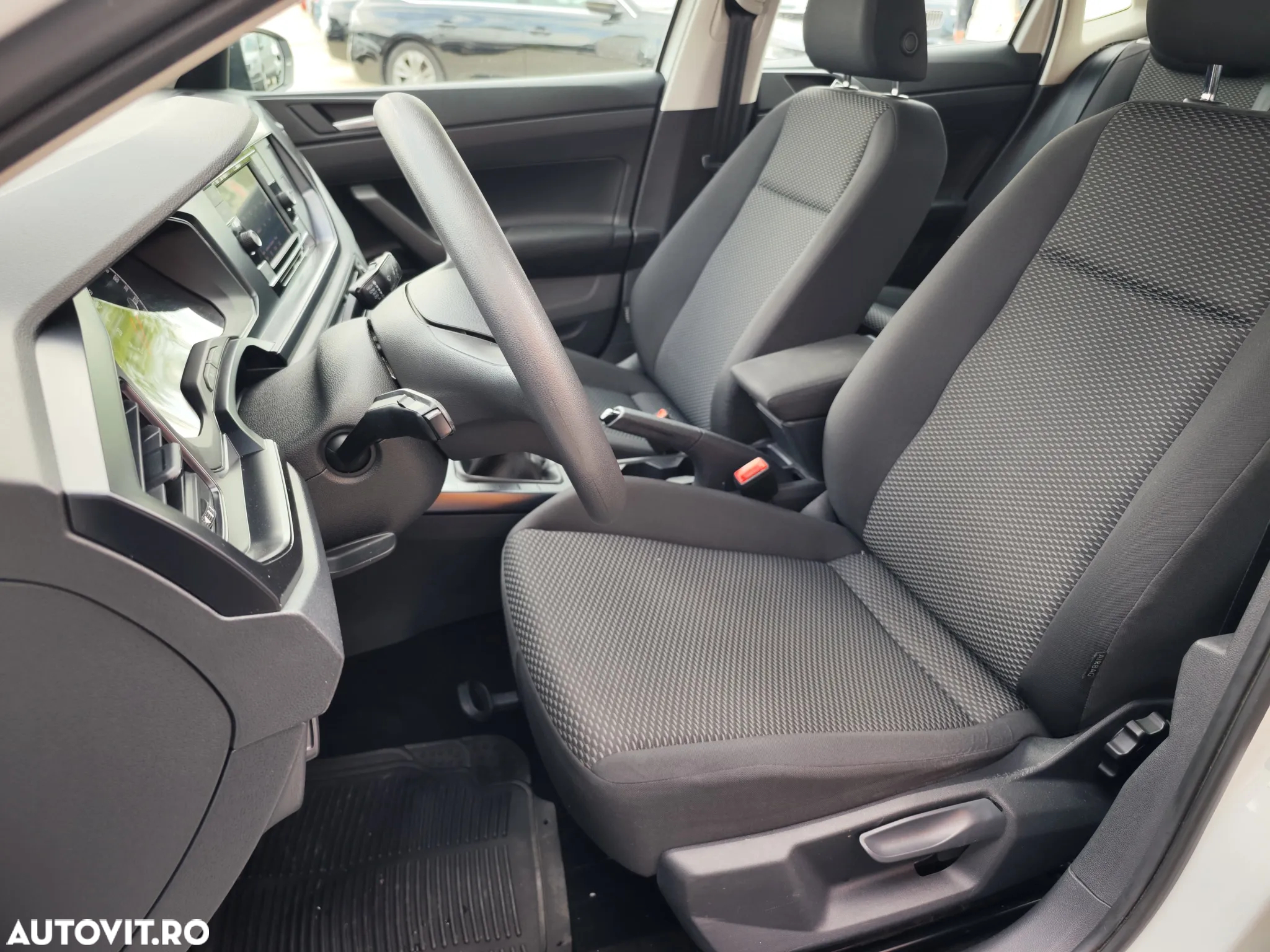 Volkswagen Polo - 12