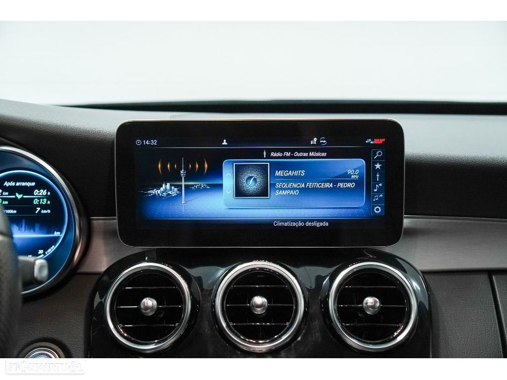 Mercedes-Benz C 300 - 29