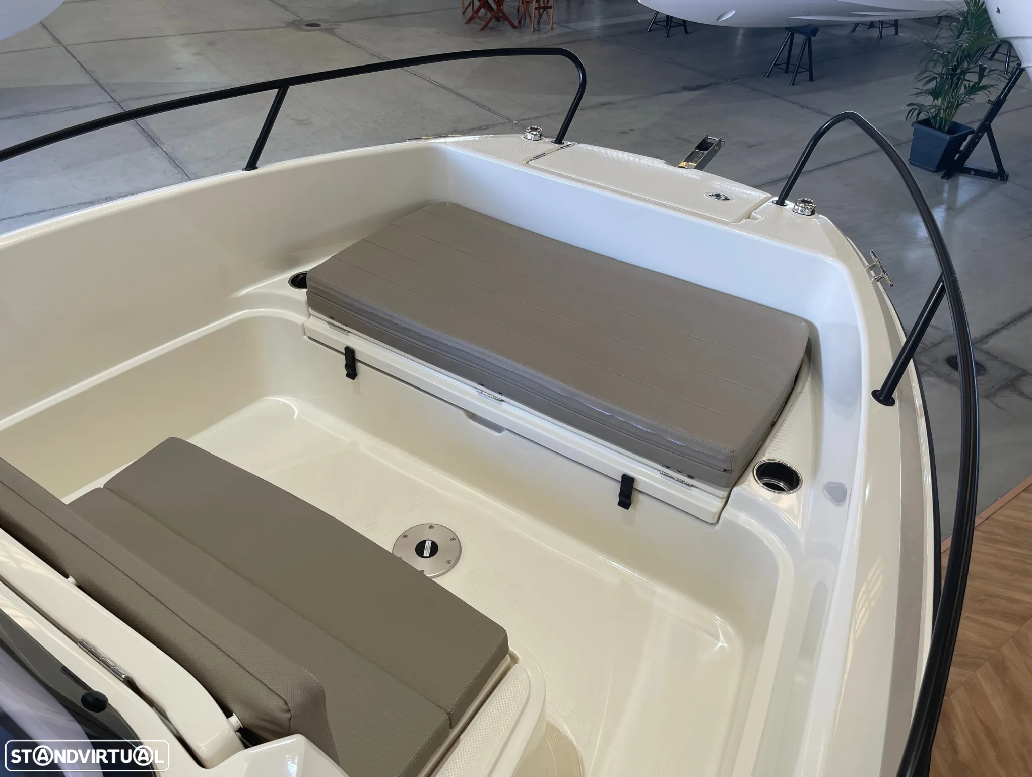 Quicksilver Activ 605 Open - 15