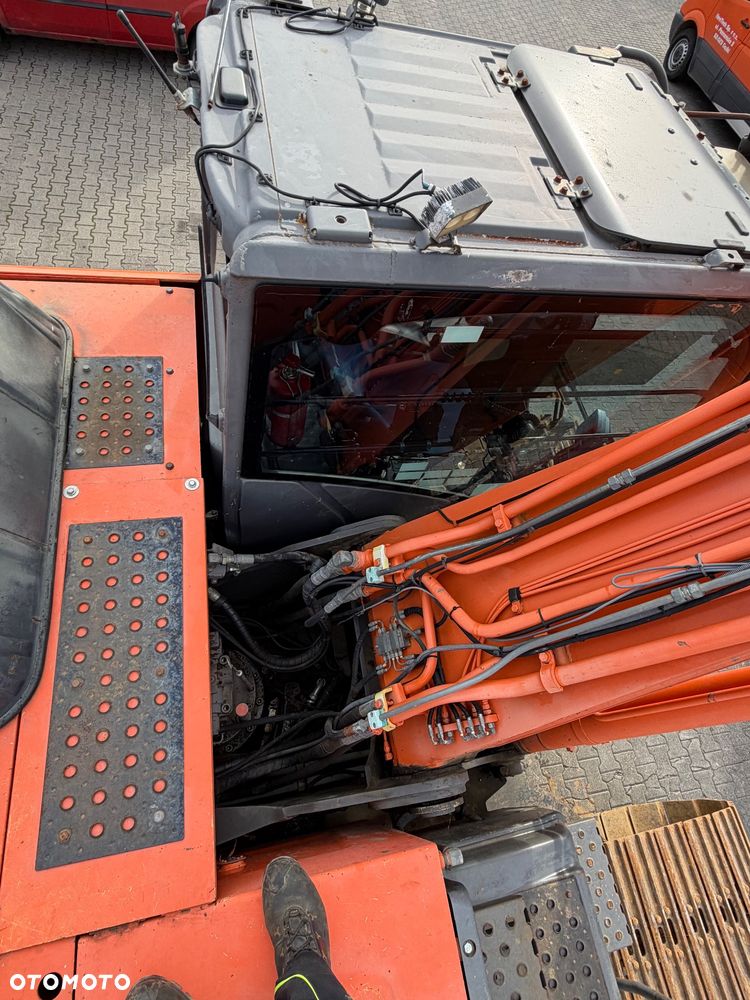 Hitachi ZX250LC-3 - 11