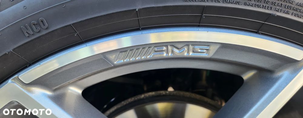 Mercedes-Benz GLE - 40