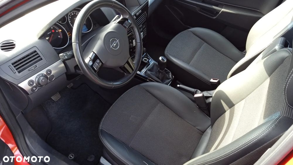 Opel Astra 1.9 CDTI DPF Cosmo - 8