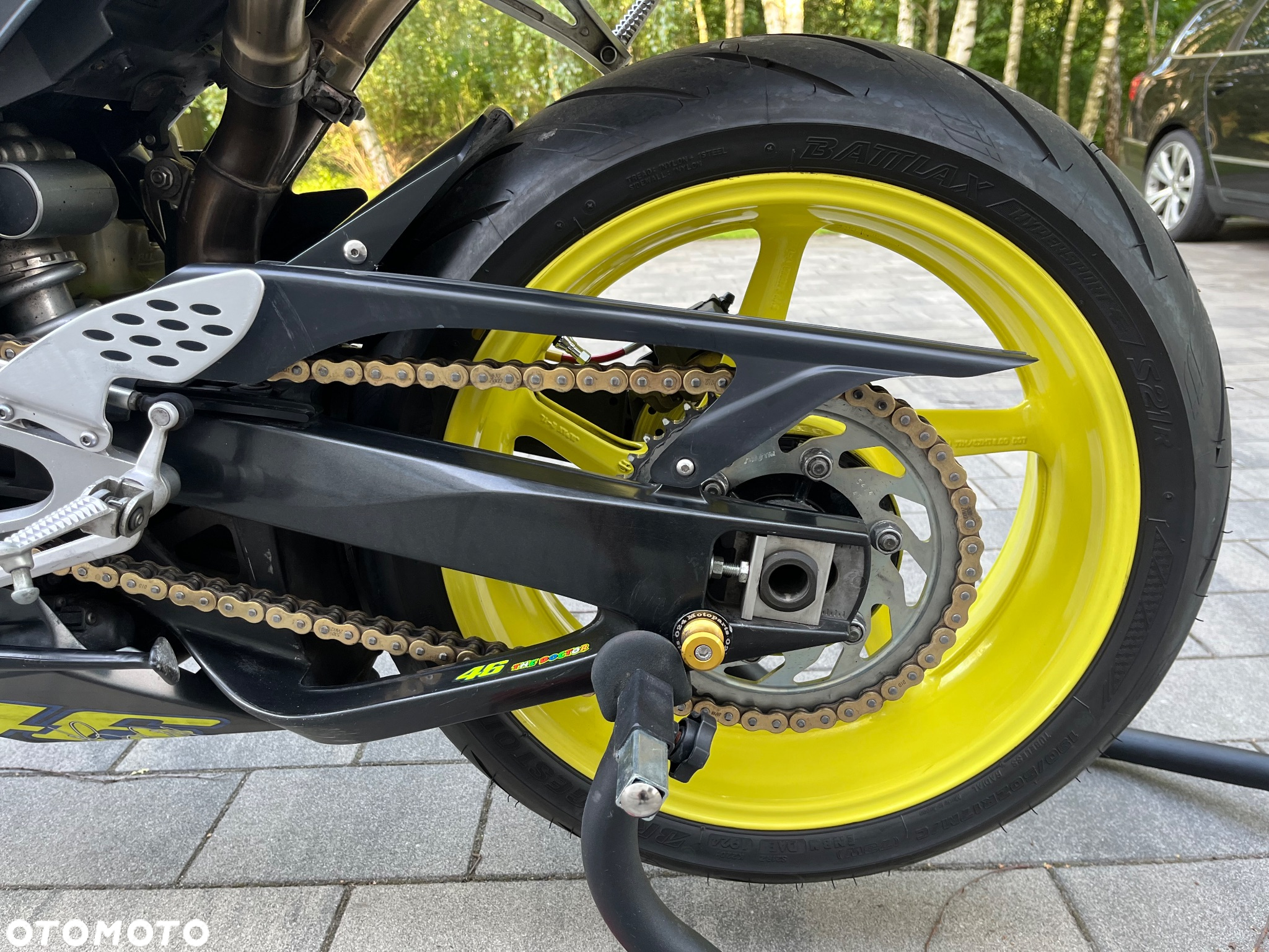 Yamaha R1 - 10