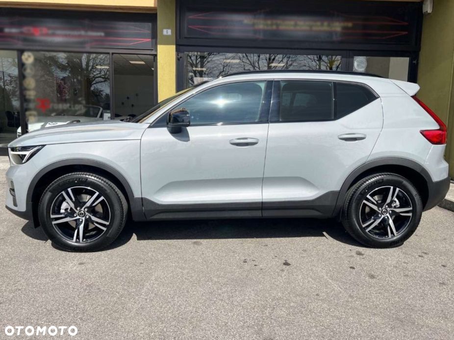 Volvo XC 40 - 3