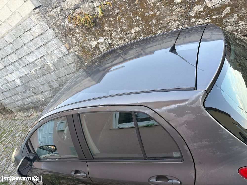 Toyota Yaris 1.0 VVT-i AC Manual - 13