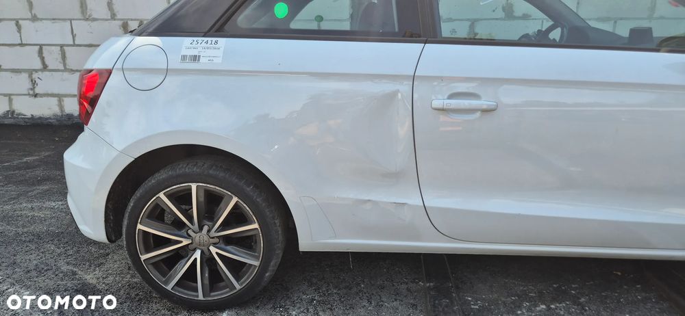Audi A1 Sportback 1.6 TDI Design S tronic - 5