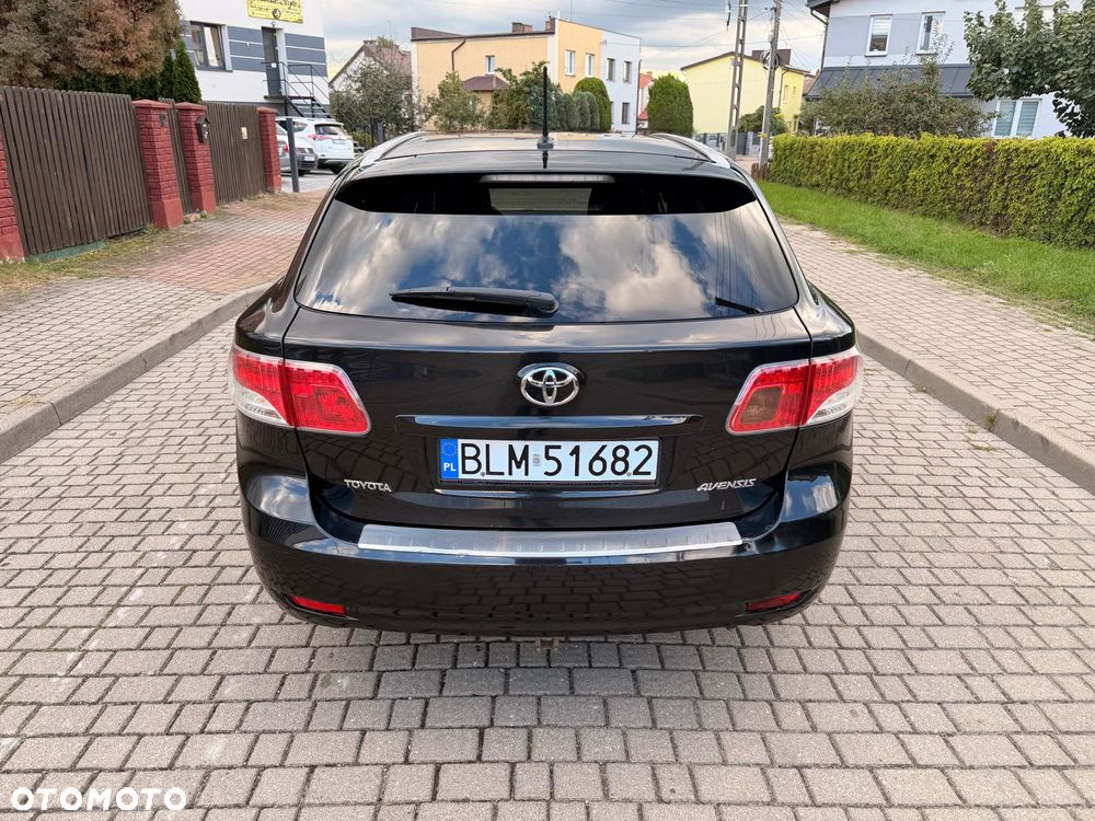 Toyota Avensis - 6