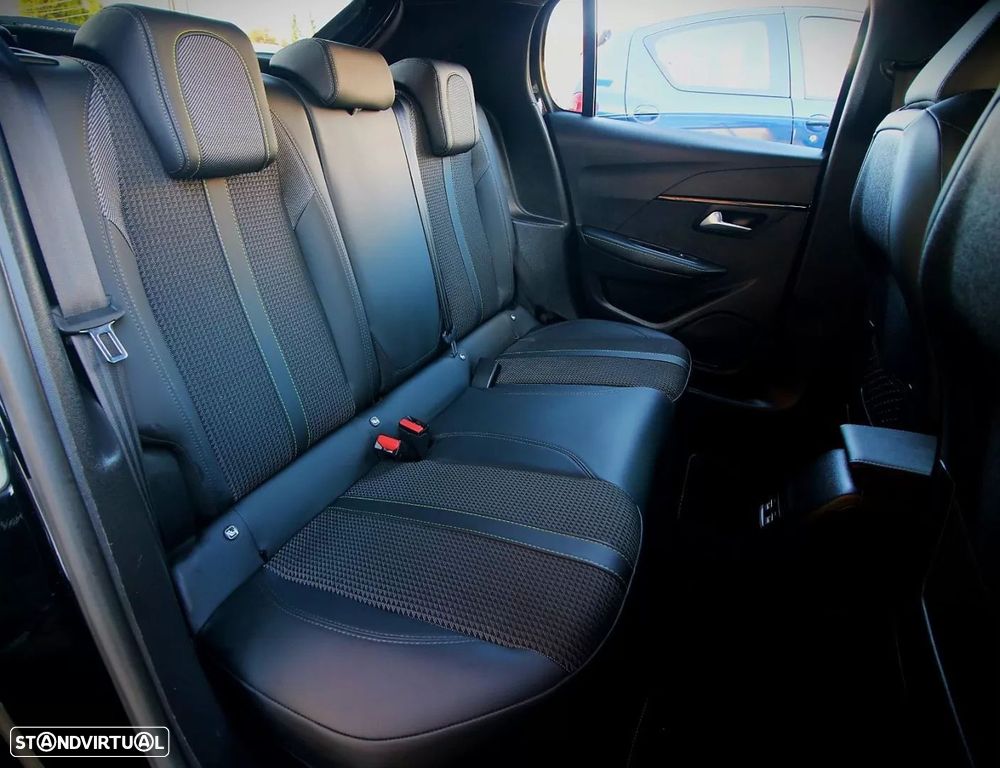 Peugeot e-208 50 kWh GT Line - 30