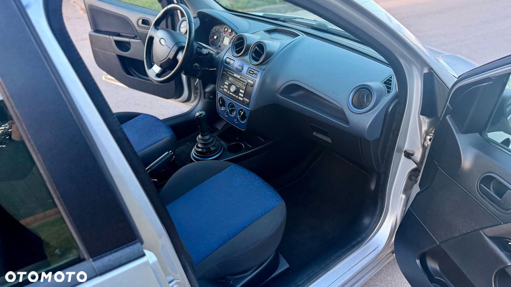 Ford Fiesta 1.4 Silver Magic - 10