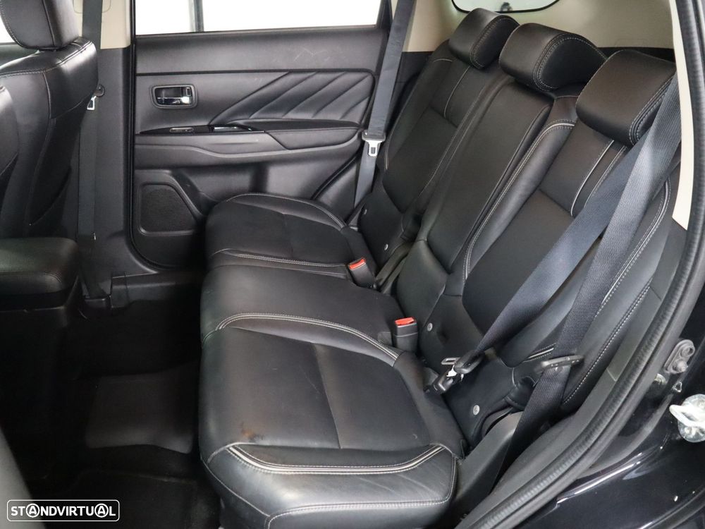 Mitsubishi Outlander 2.0 Intense Navi - 12