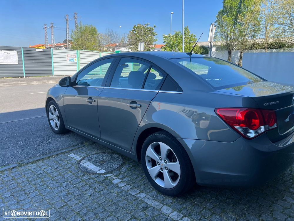 Chevrolet Cruze 2.0 VCDi LT - 10