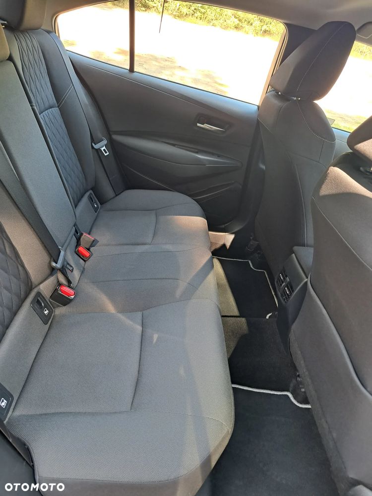 Toyota Corolla - 16