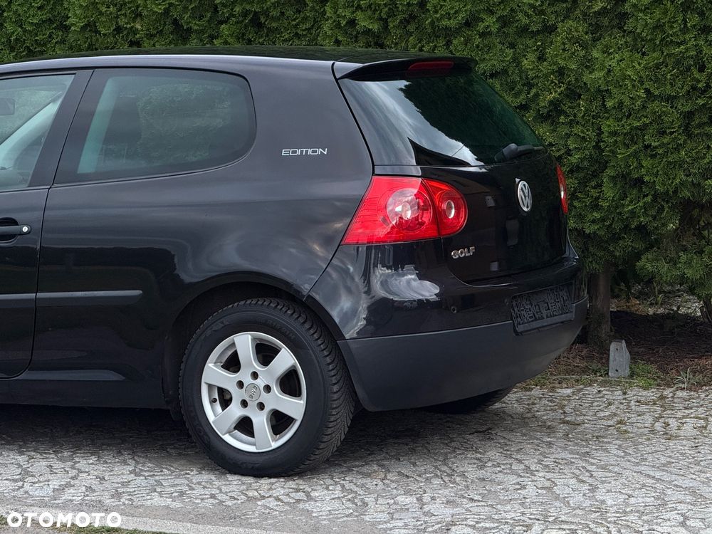 Volkswagen Golf - 6