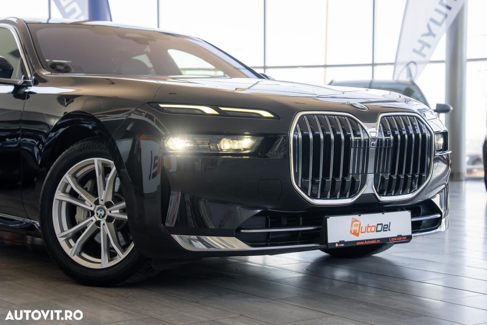 BMW Seria 7 740d xDrive MHEV - 8