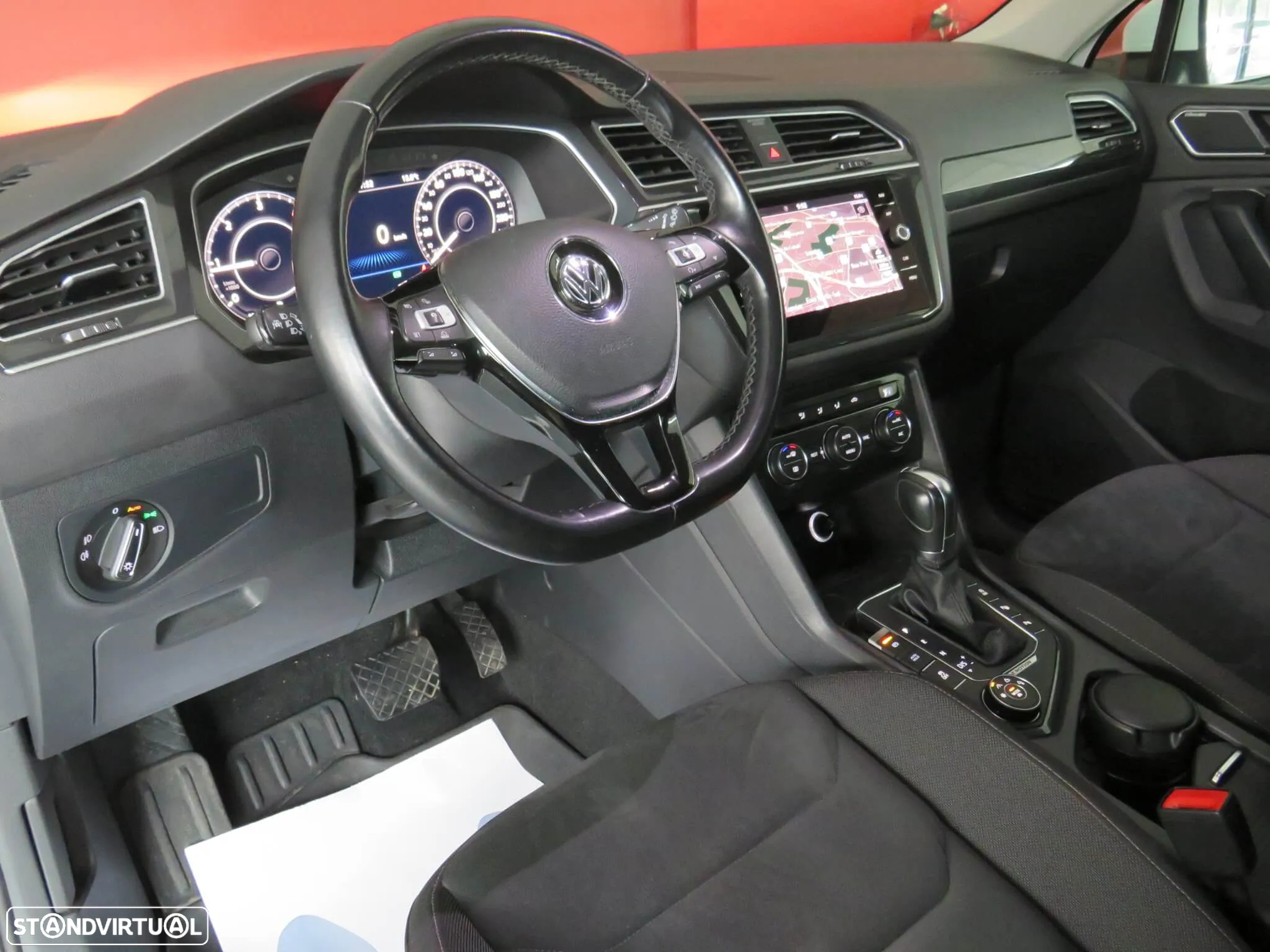 VW Tiguan 2.0 TDI R-Line DSG 4Motion - 27