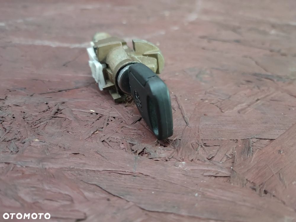 BMW E90 / E91 / E90 LCI / E91 LCI ORYGINALNA WKŁADKA ZAMKA DRZWI KIEROWCY EUROPA + KLUCZYK / GROT ZAMKA O NR.  51 21 7 162 427 OEM W BARDZO DOBRYM STANIE