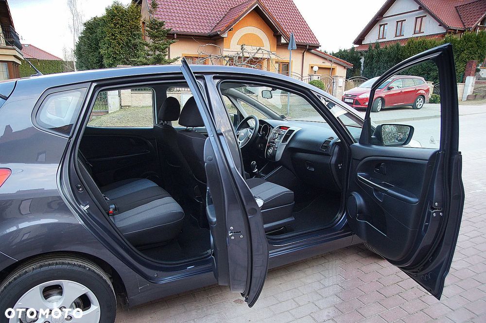 Kia Venga 1.4 CVVT Edition 7 - 17
