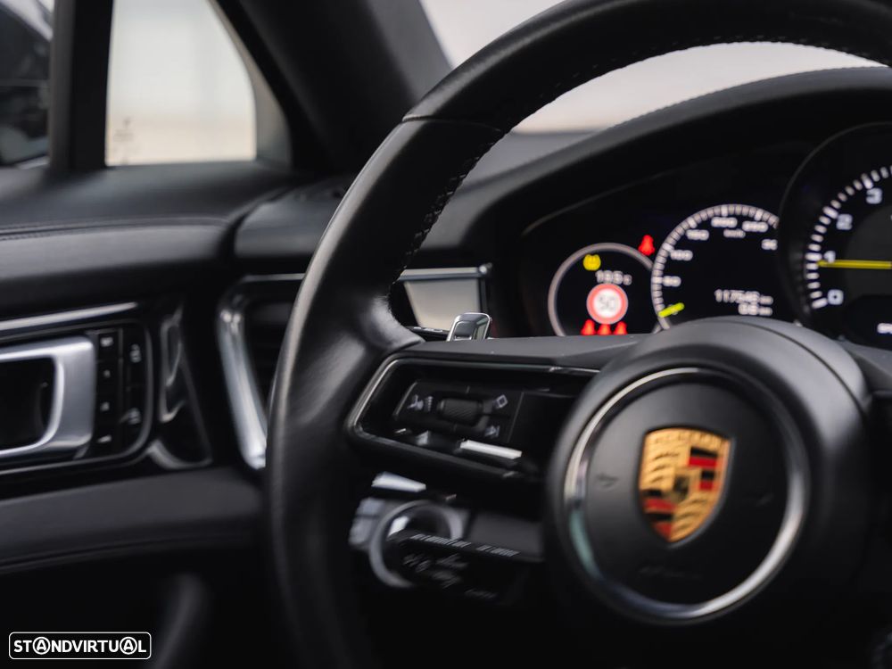 Porsche Panamera 4 E-Hybrid - 21