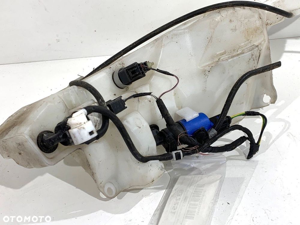 ZBIORNIK SPRYSKIWACZY  JAGUAR F-PACE (X761) 2015 - 2022 2.0 TD4 AWD 132 kW [180 KM] olej napędowy - 4