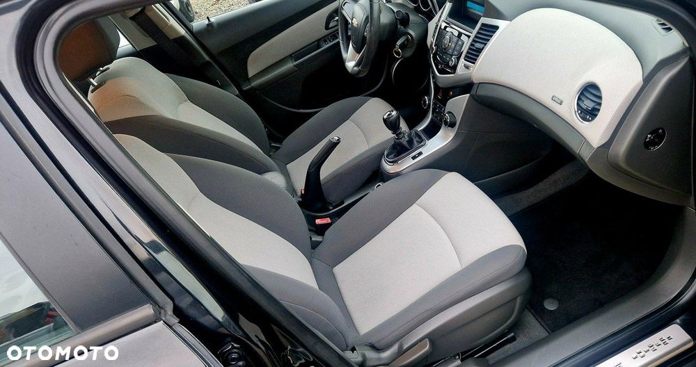 Chevrolet Cruze - 20