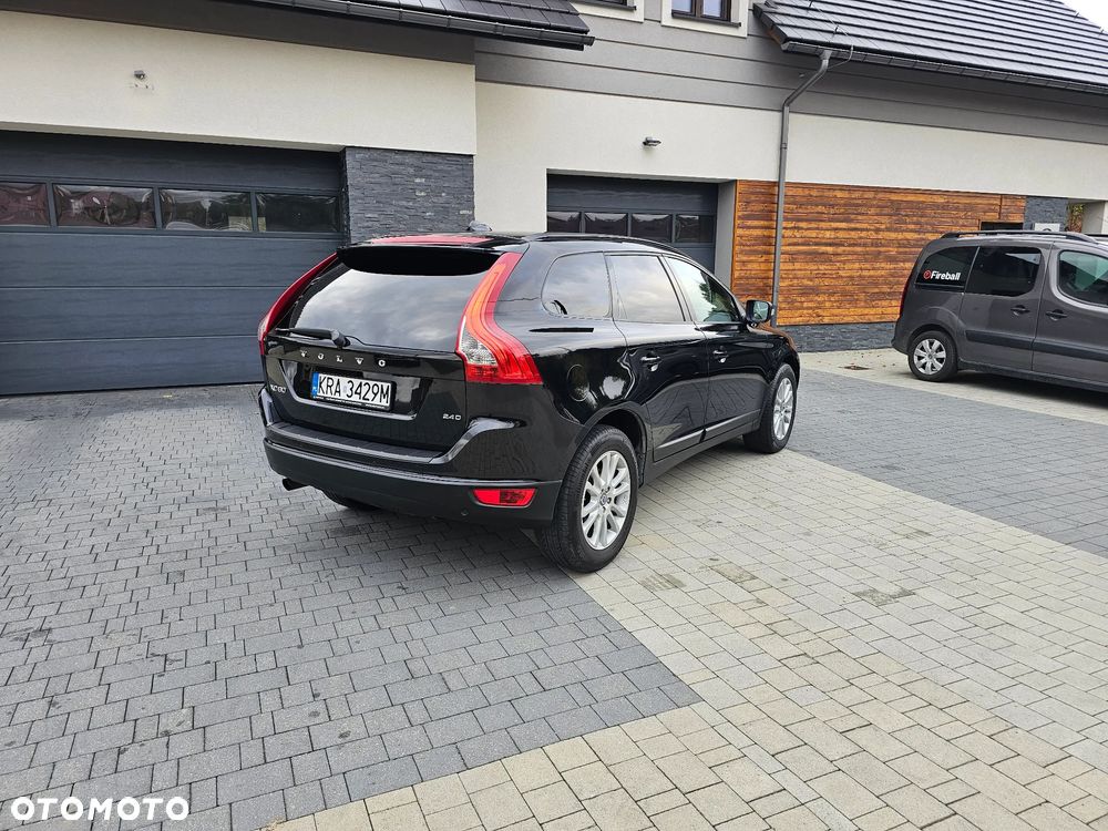 Volvo XC 60 2.4D Momentum - 4