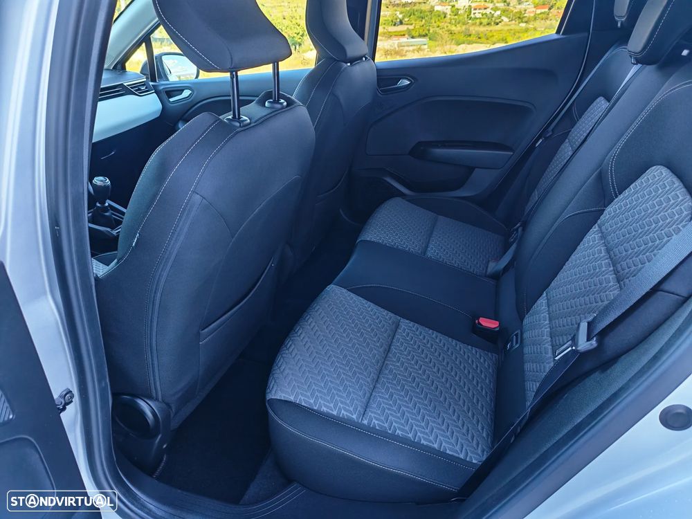 Renault Clio - 9
