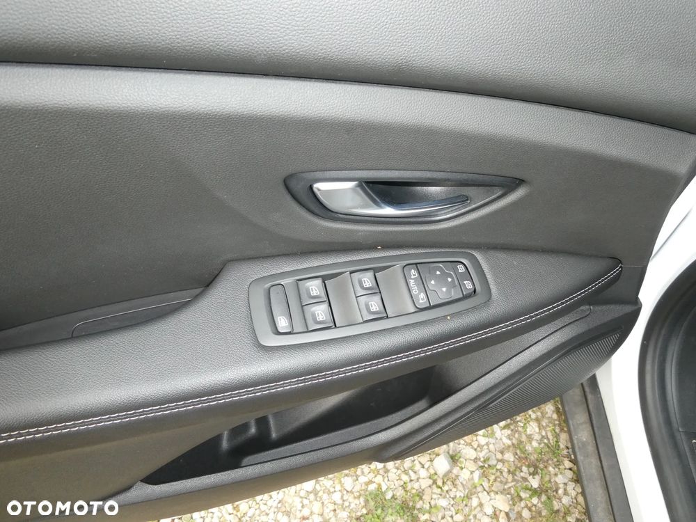 Renault Scenic - 2
